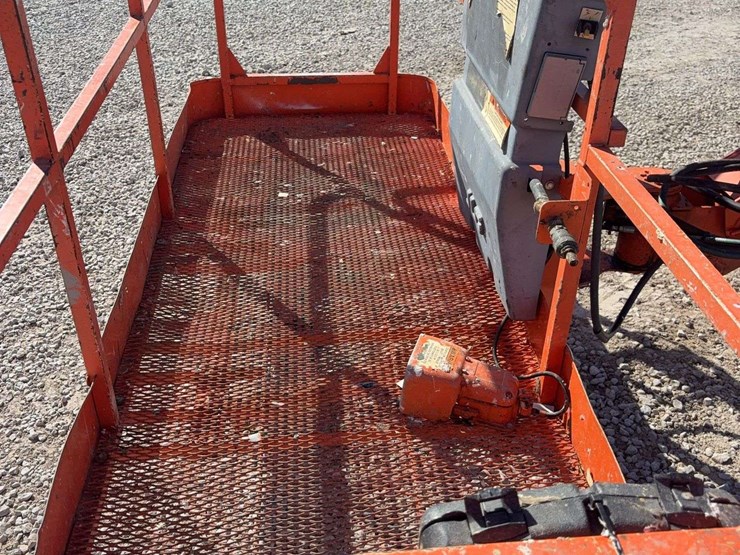 2012-jlg-60’-manlift-model-600s,-4975-hours,-diesel-engine,-60’-reach,-solid-tires,-s/n--0300158761-image-22