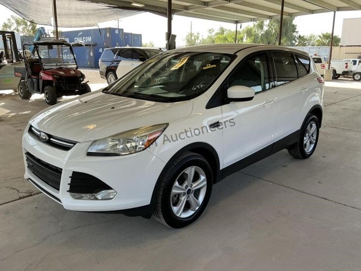 2015-ford-escape-suv-image-4