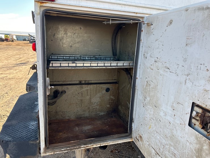 #6901-•-2011-ram-5500-heavy-duty-service-truck-(has-wi-title)-image-32