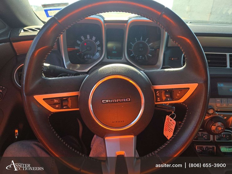 2011-chevrolet-camaro-coupe-image-10