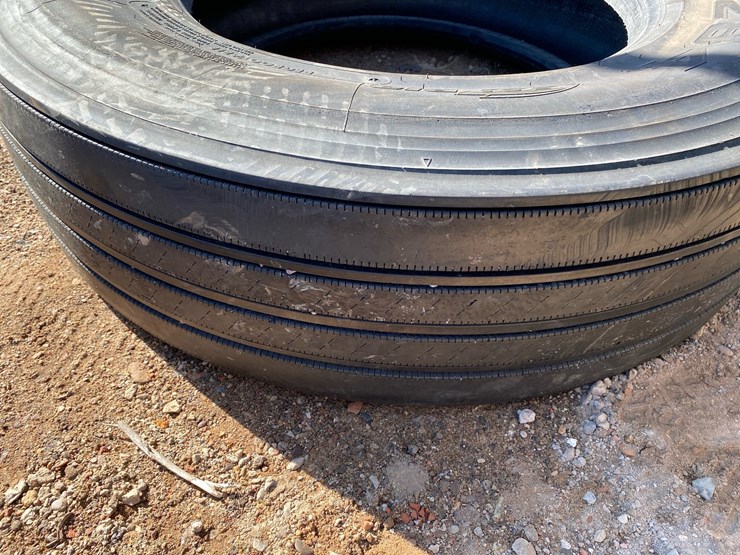#6966-•-(1)-bridgestone-r284-ecopia-295/75r22.5-commercial-truck-tire-image-2