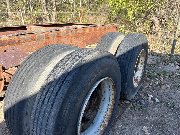 #6921-•-lite-slide-tandem-axle-trailer-slider-assembly-image-15