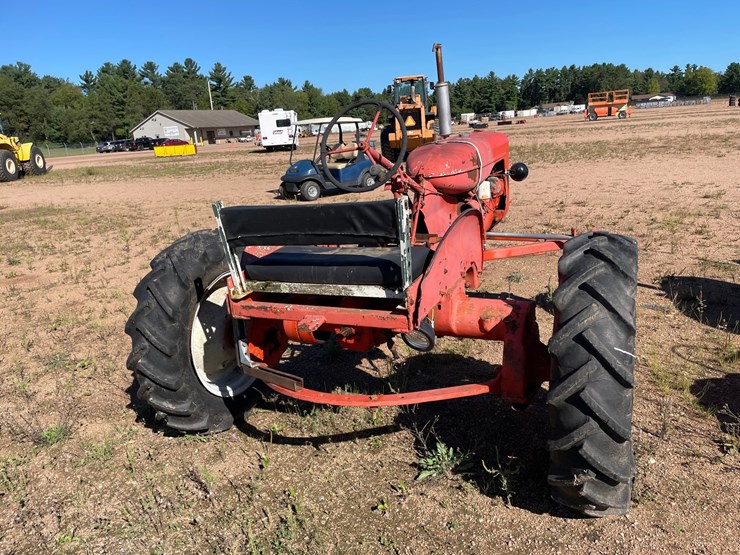 #1951-•-allis-chalmers-b-wide-tractor-image-7
