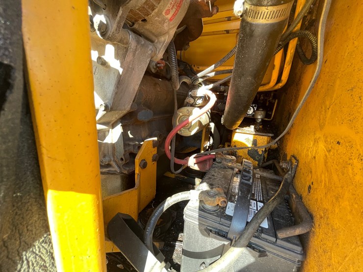 #1088-•-hydra-mac-1300-wheeled-skid-steer-image-27