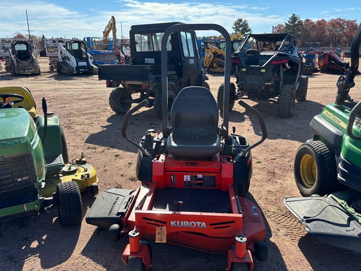 #1926-•-kubota-z122r-zero-turn-lawn-mower-image-2