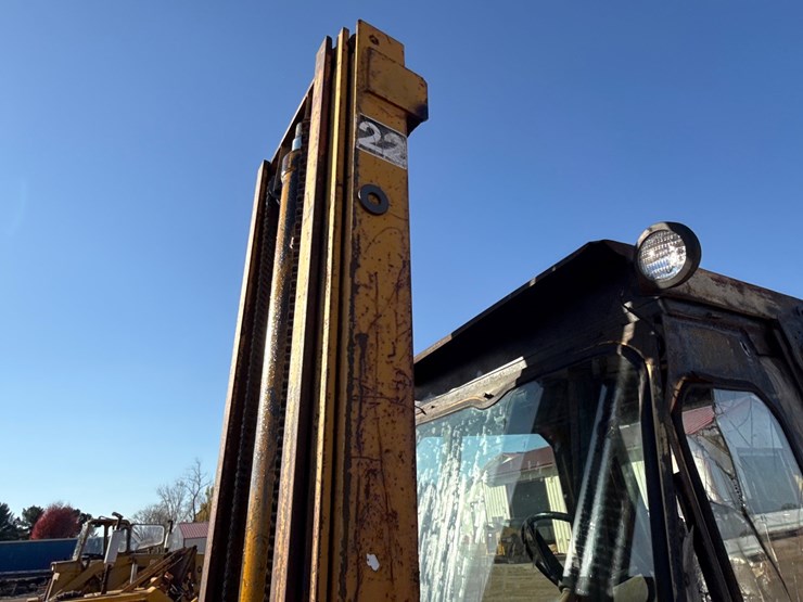#6930-•-continental-diversified-sales-cds-706d-rough-terrain-forklift-image-29