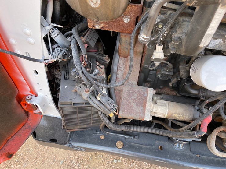 #1074-•-2014-bobcat-t650-tracked-skid-steer-image-47