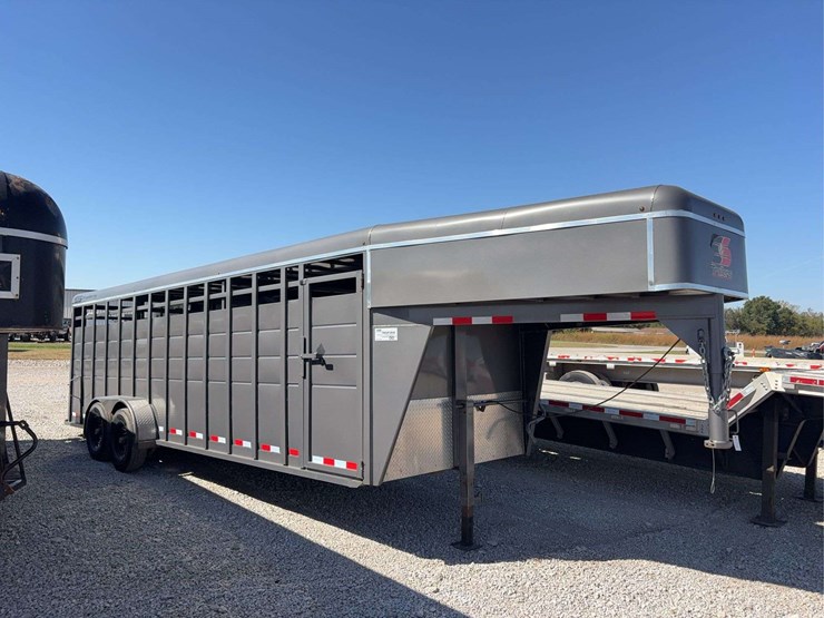 2021-s&s-livestock-trailer-24ft,-2-cut-gates,-st235/80r16-tires,-gvwr:-14,000lbs,-vin#-4s9gl2420na521465-image-2