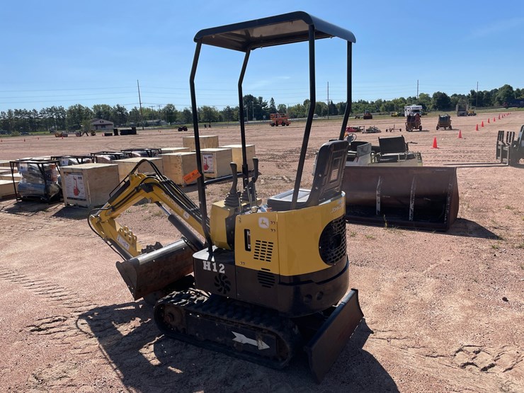 #3248-•-agt-mini-excavator-image-4