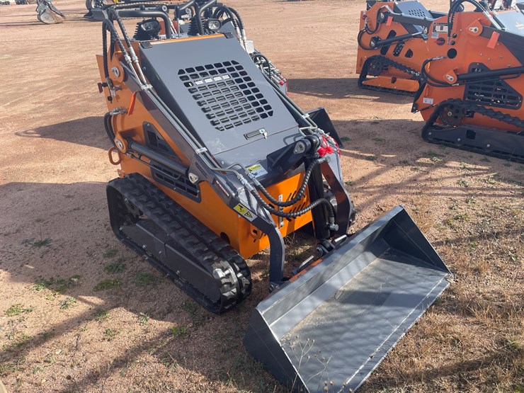#3200-•-landhonor-mini-skid-steer-loader-me380x2-image-2