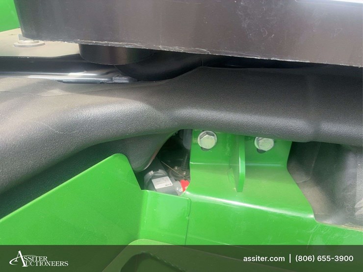 2022-john-deere-r-image-27