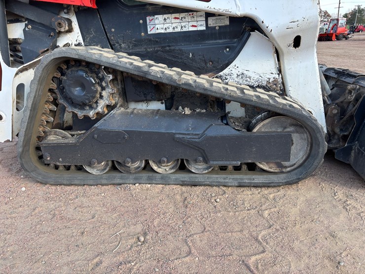 #1073-•-2021-bobcat-r-series-t66-tracked-skid-steer-image-7