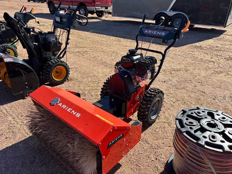#1006-•-ariens-power-brush-28-snow-blower-image-1
