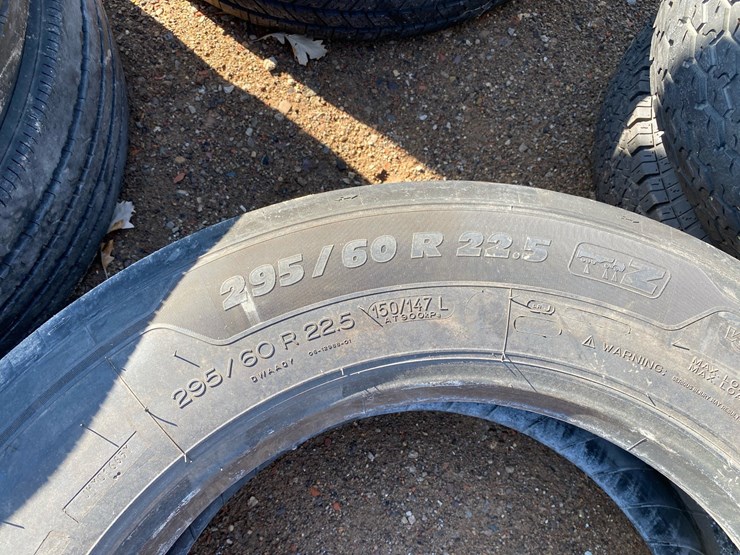 #6973-•-(1)-michelin-x-line-energy-295/60-r-22.5-commercial-truck-tire-image-4