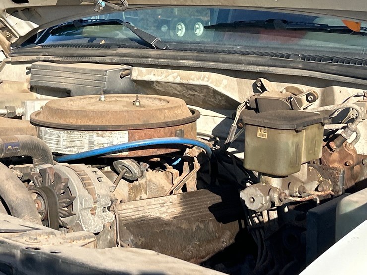 #6933-•-1994-chevrolet-1-ton-dually-service-body-truck-(has-wi-title)-image-21
