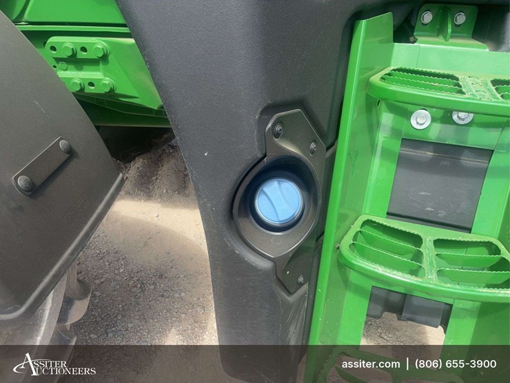 2022-john-deere-r-image-17
