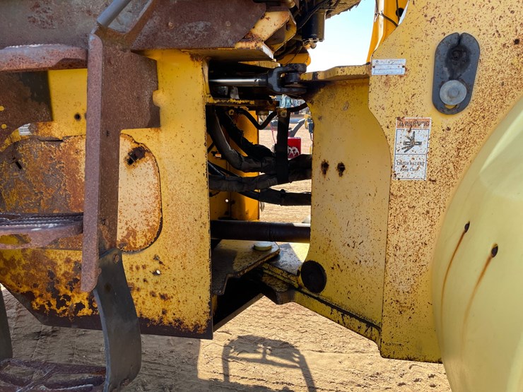 #1871-•-2007-new-holland-w130za-wheel-loader-image-9