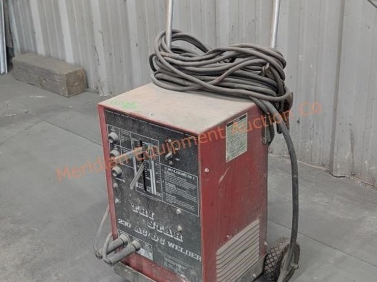 tri-star-230-ac/dc-welder-image-1
