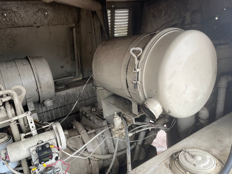 #1091-•-leroi-750-cfm-air-compressor-image-26
