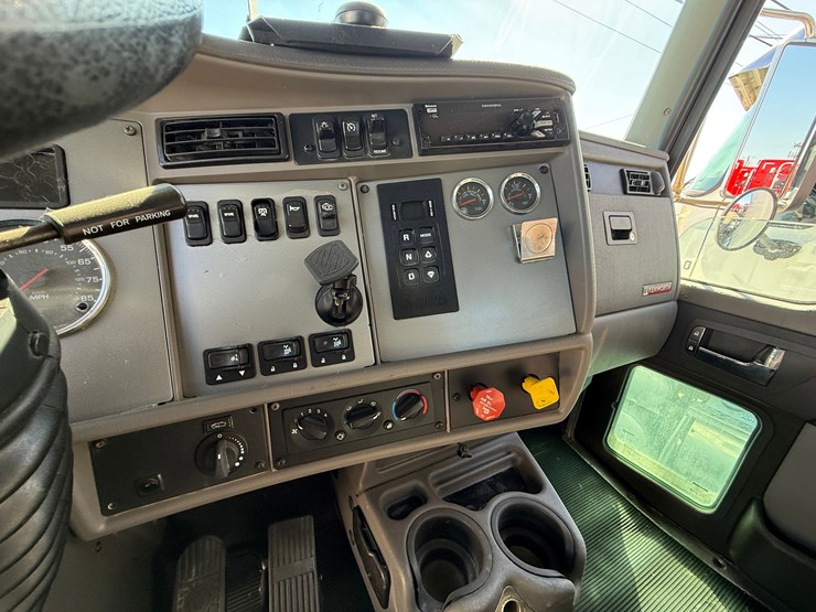 2020-kenworth-t370-image-14