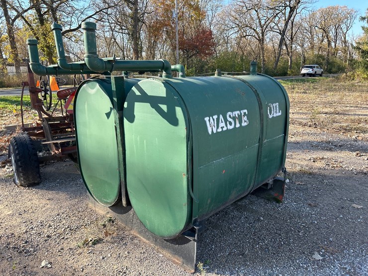 #6939-•-green-steel-waste-oil-storage-tanks-with-skid-base-image-2
