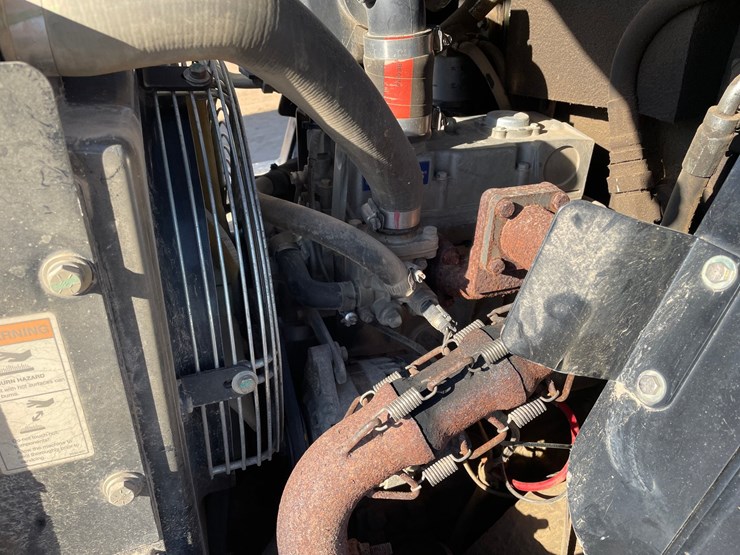 #1071-•-2017-asv-rt-30-tracked-skid-steer-image-16