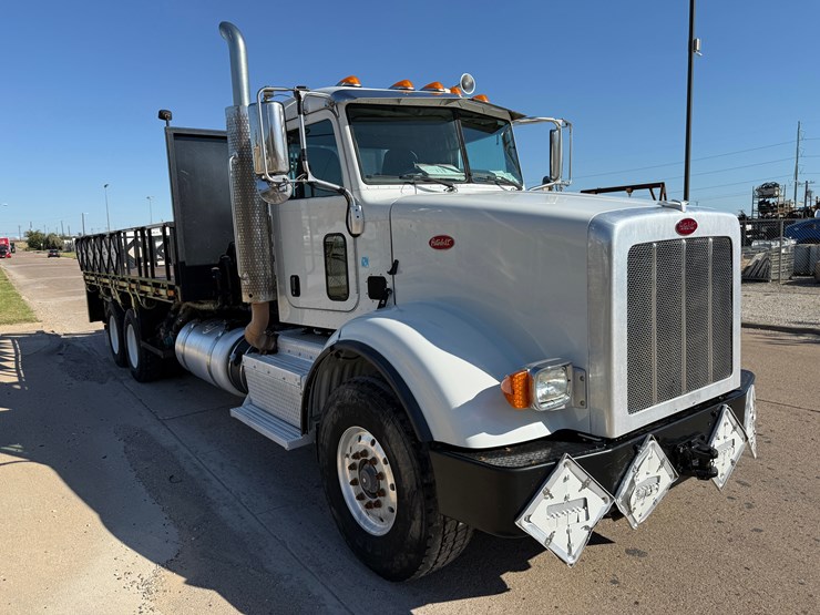 2015-peterbilt-365-image-4