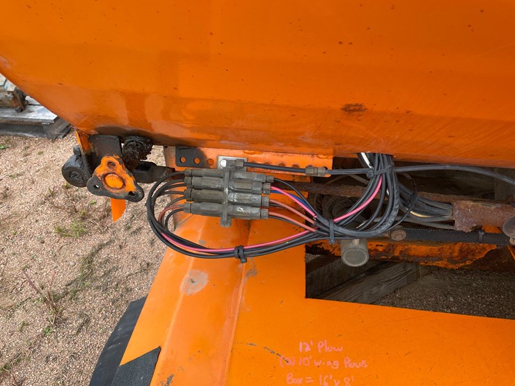 #3729-•-16'-salter-and-sand-box-with-conveyor-bottom-image-39