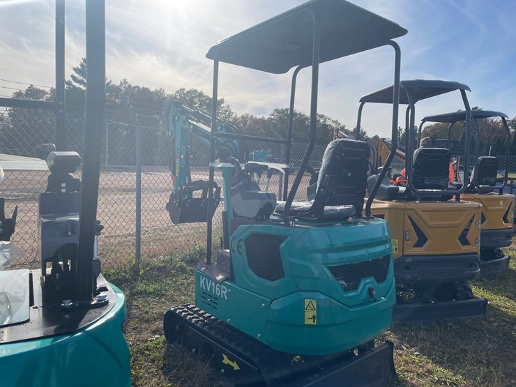 #3227-•-2026-cfg-kv16r-mini-excavator-image-4