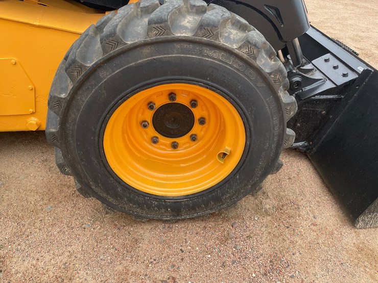 #1077-•-2021-jcb-270-t4-skid-steer-image-20