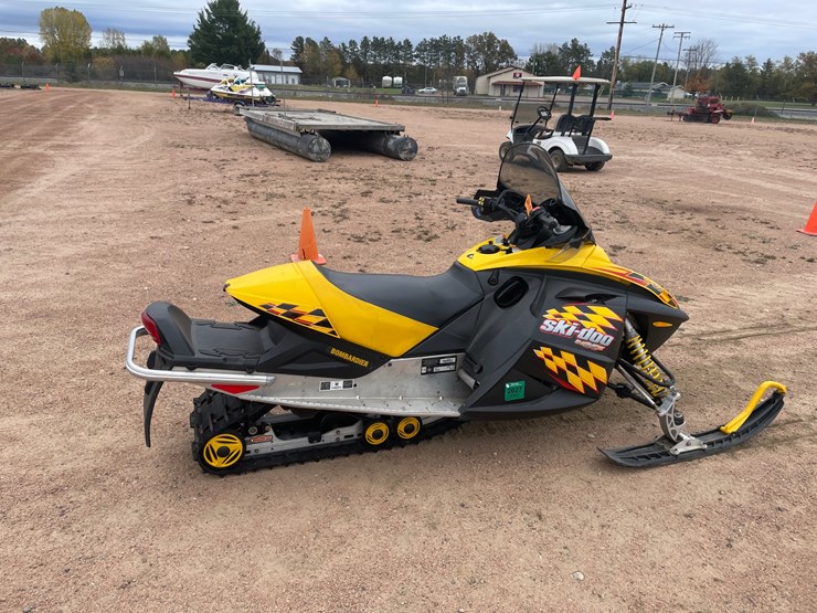 #1053-•-2004-mxz-500ss-ski-doo-snowmobile-(has-current-reg.-card)-image-11