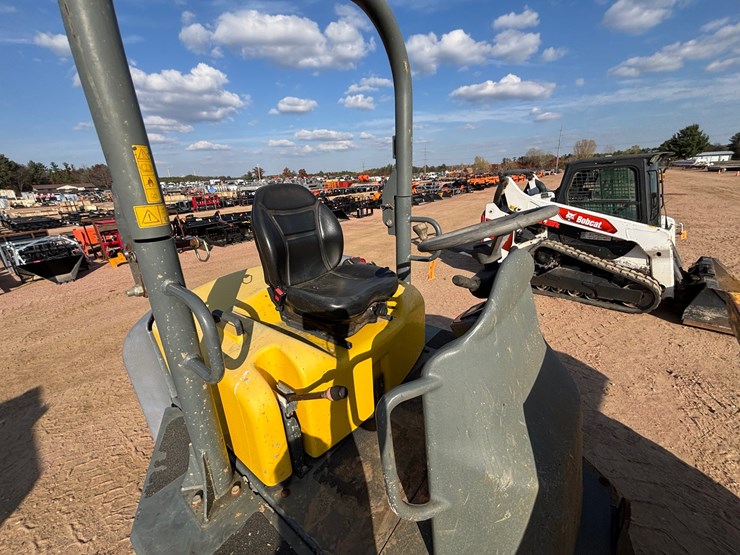 #1920-•-wacker-neuson-wheeled-site-dumper-image-18