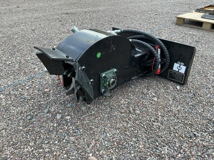 2026-giyi-stump-grinder-for-stand-up-skid-steer-image-3