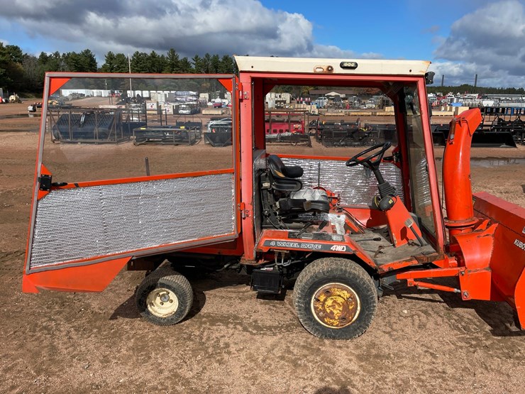 #1019-•-kubota-f2400-4wd-tractor-with-attachments-image-25