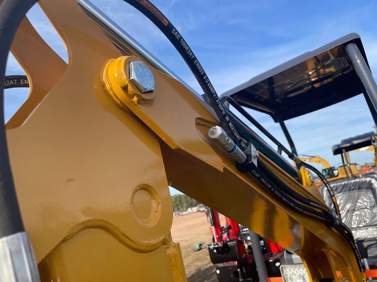 #3225-•-2026-cfg-mx20r-mini-excavator-image-26