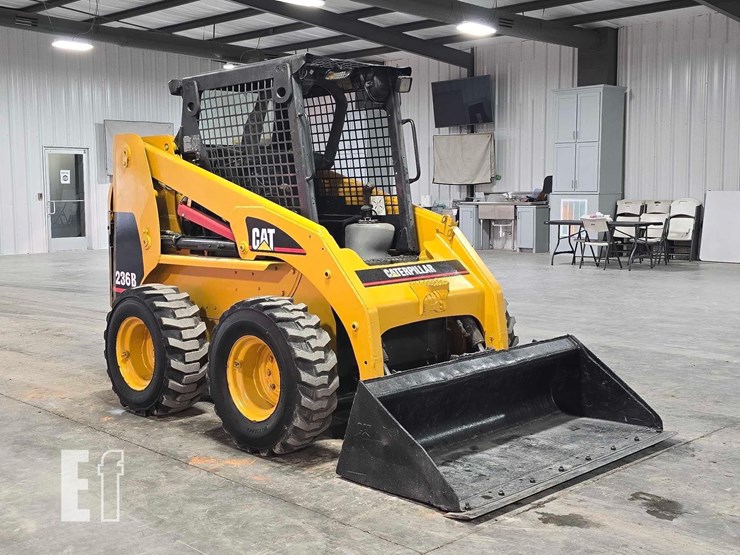 2005-caterpillar-236b-image-2