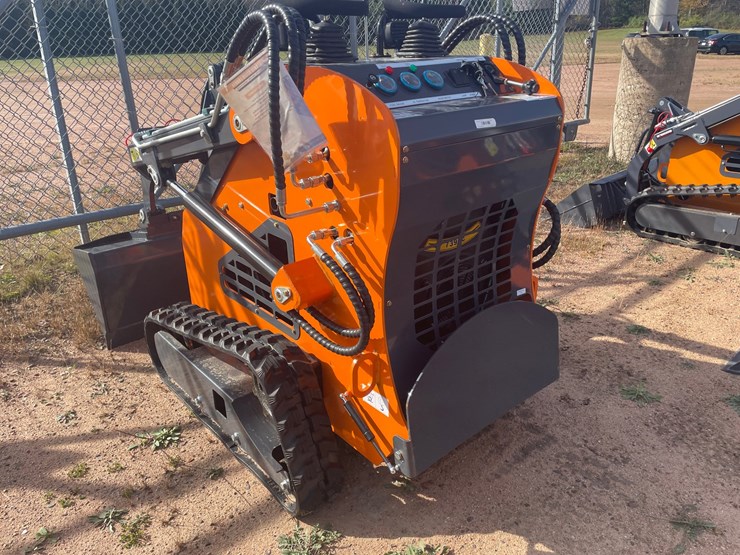 #3202-•-landhonor-mini-skid-steer-loader-image-7