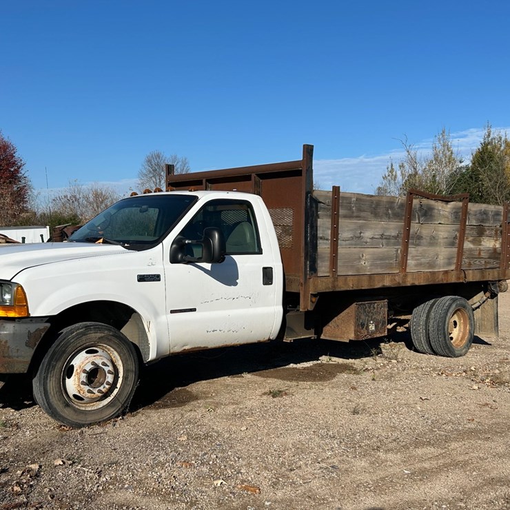 #6935 • 2000 Ford F-550 Super Duty Stake Bed Dump Truck (Has WI Title)