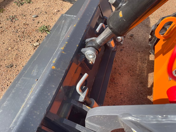#3201-•-landhonor-mini-skid-steer-loader-me380x2-image-9