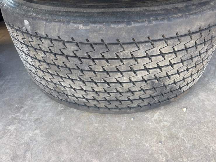 #6989-•-(2)-commercial-truck-tires-with-rims-image-7