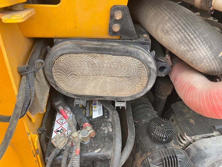 #1077-•-2021-jcb-270-t4-skid-steer-image-27
