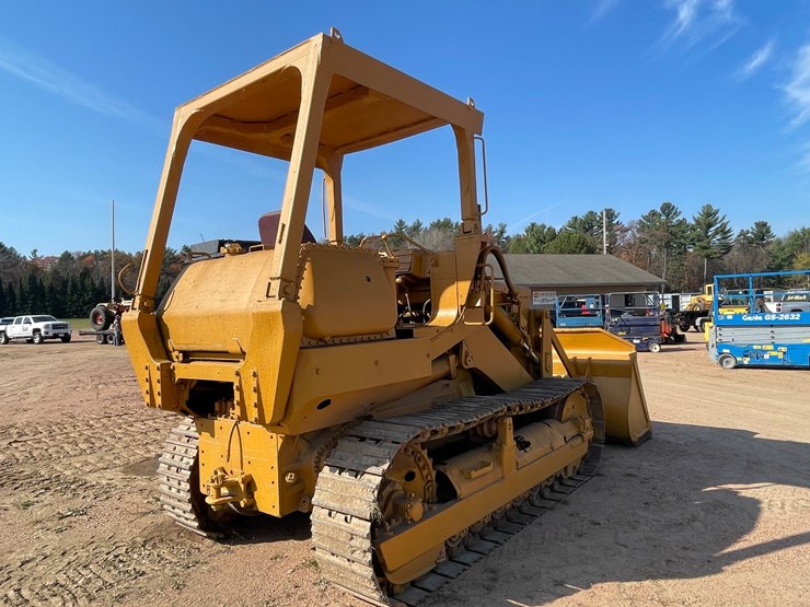 #1910-•-komatsu-d575-1-track-loader-image-5