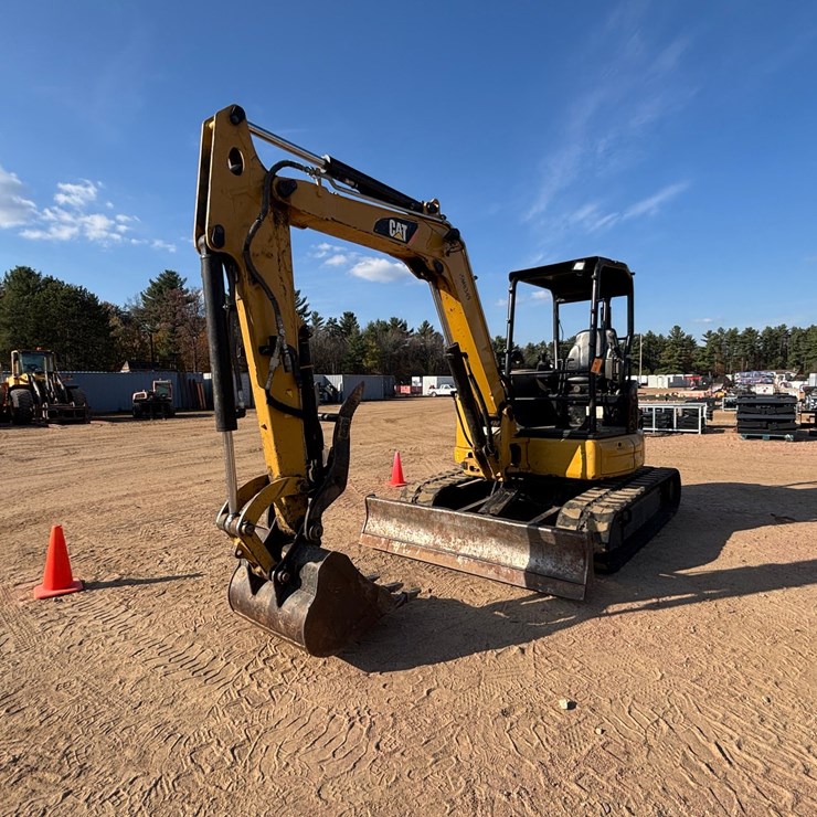 #1917 • Cat 305E2 CR Mini Excavator