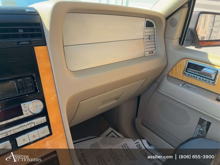 2008-lincoln-navigator-l-image-29