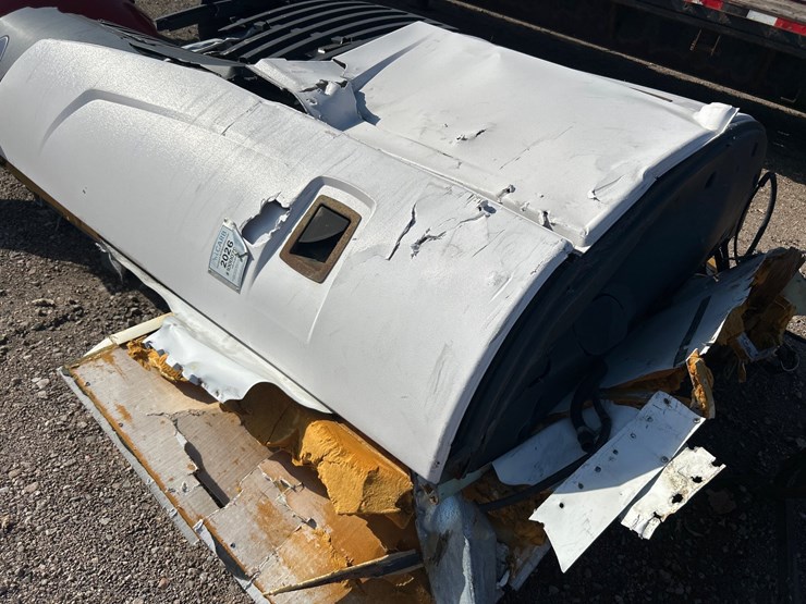 #6945-•-(1)-carrier-7500-x4-transport-refrigeration-unit-housing-image-8