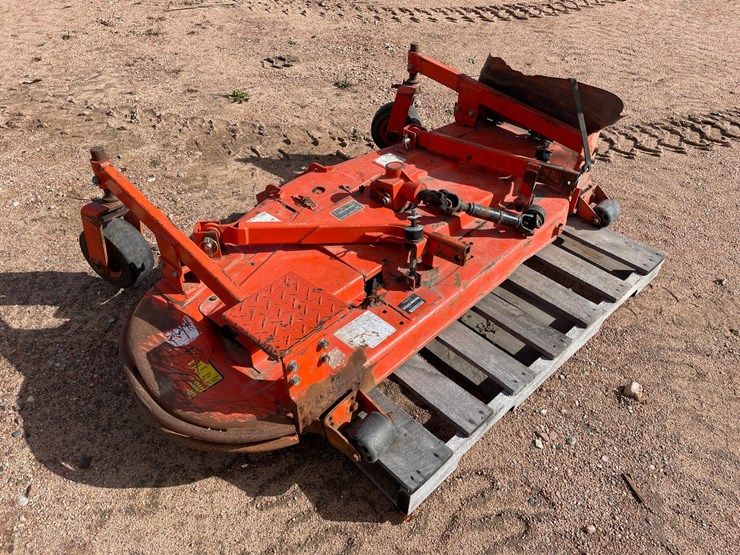 #1019-•-kubota-f2400-4wd-tractor-with-attachments-image-88