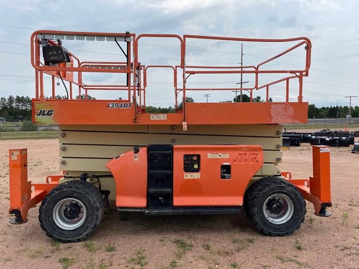 #1859-•-2015-jlg-4394rt-4x4-scissor-lift-image-3