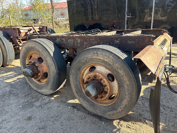#6920-•-tandem-axle-trailer-slider-bogie-assembly-image-5