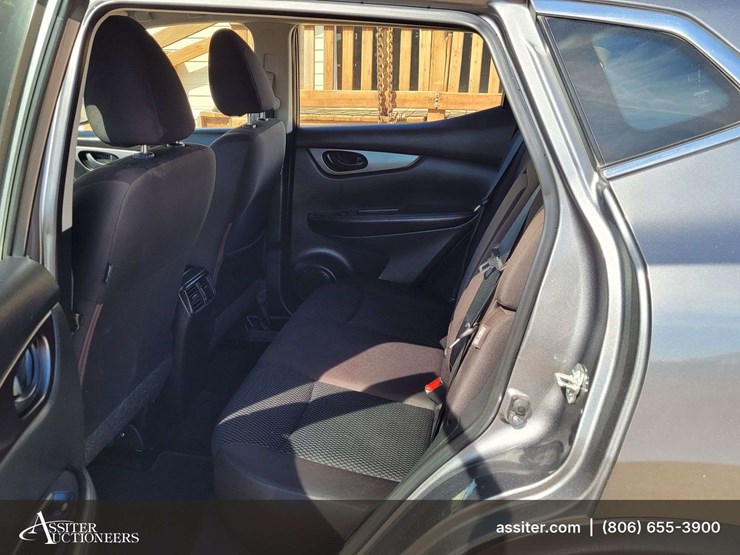 2020-nissan-rogue-image-8