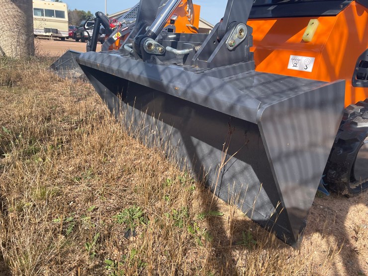 #3202-•-landhonor-mini-skid-steer-loader-image-9